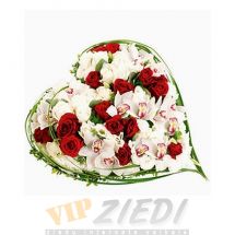ziedu piegāde: Ziedu sirds no rozēm un orhidejām: 155.00 €